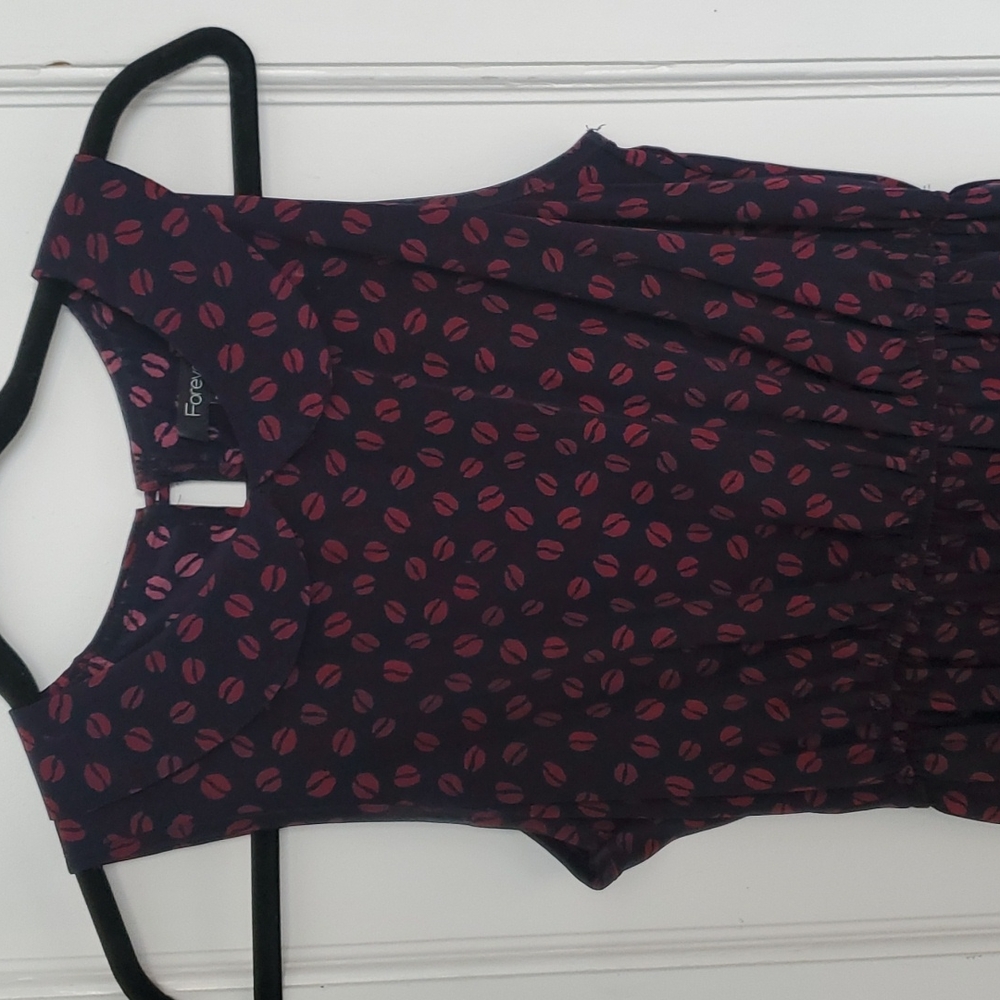 💋 Peter Pan collar kisses dress 💋